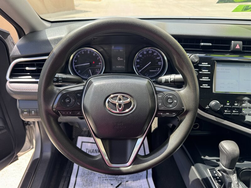 2018 Toyota Camry LE - Photo 9 - Miami, FL 33147