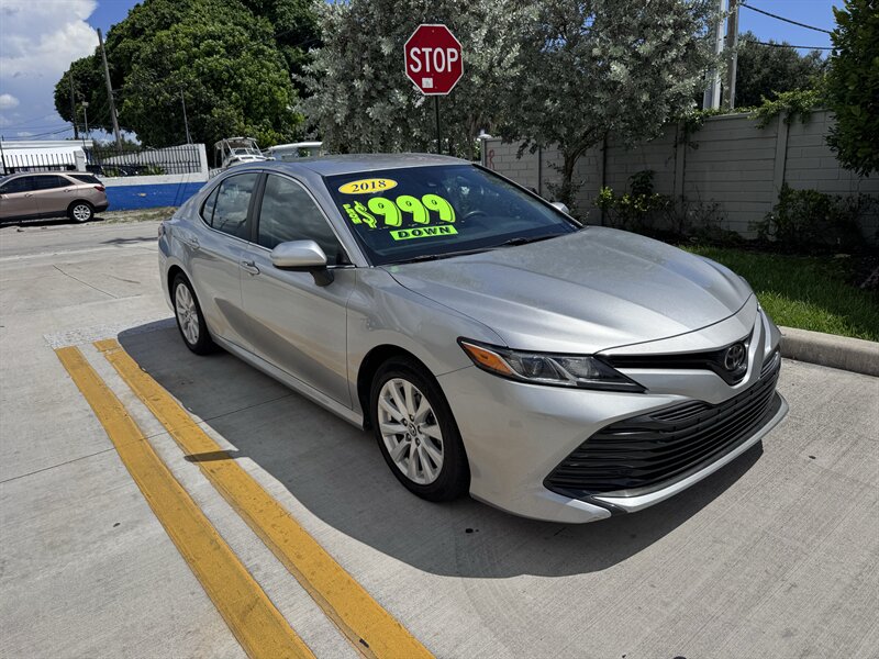2018 Toyota Camry LE - Photo 3 - Miami, FL 33147