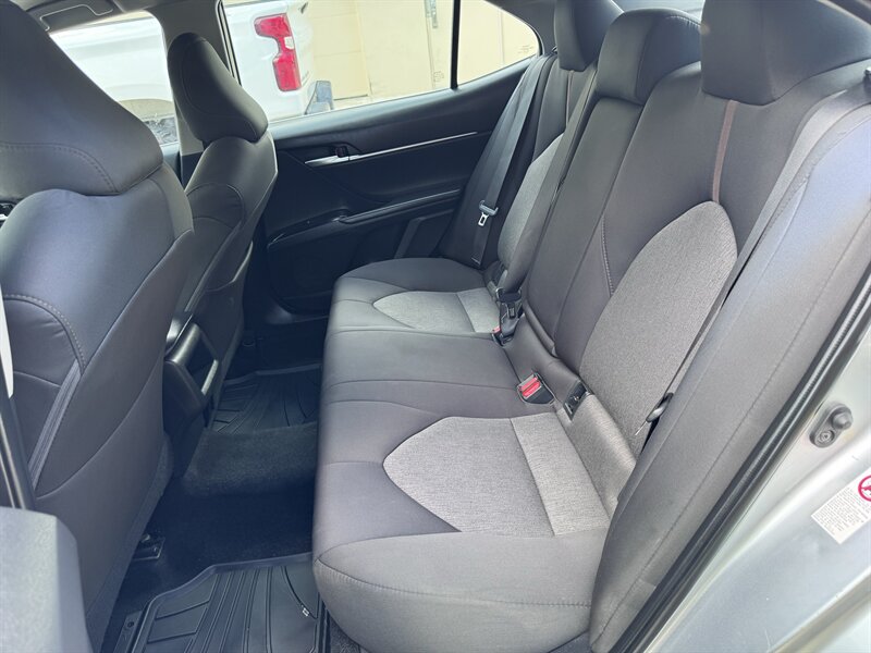 2018 Toyota Camry LE - Photo 15 - Miami, FL 33147