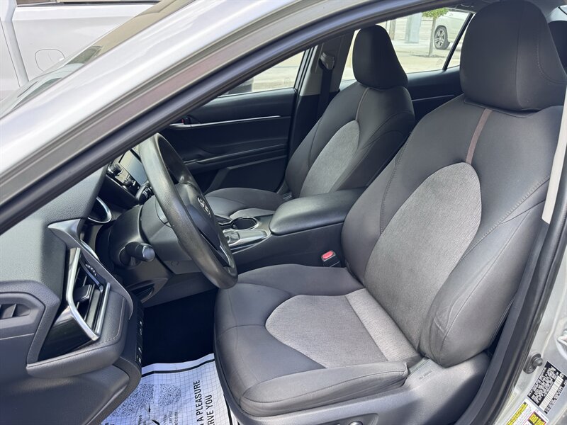 2018 Toyota Camry LE - Photo 14 - Miami, FL 33147