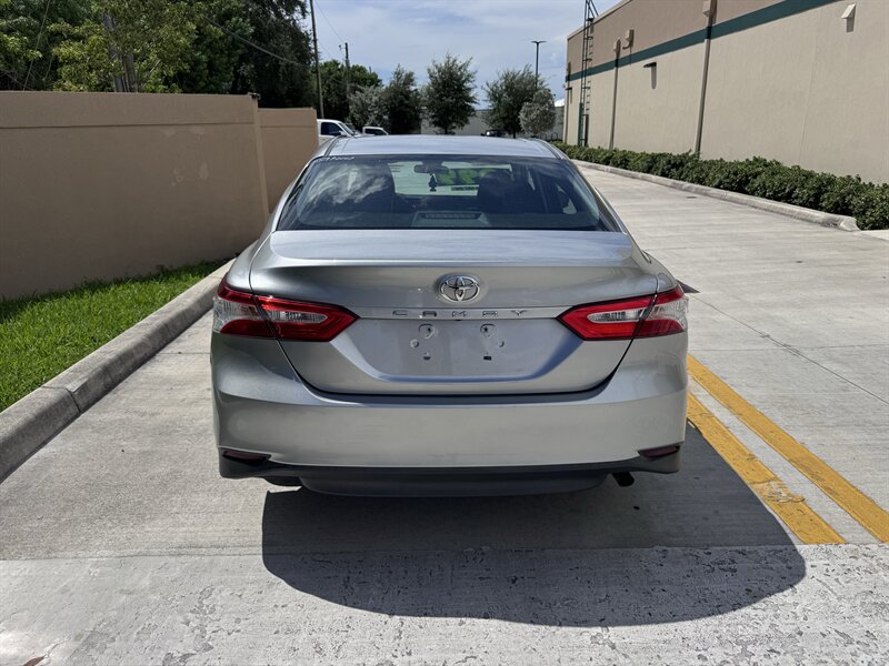 2018 Toyota Camry LE - Photo 6 - Miami, FL 33147