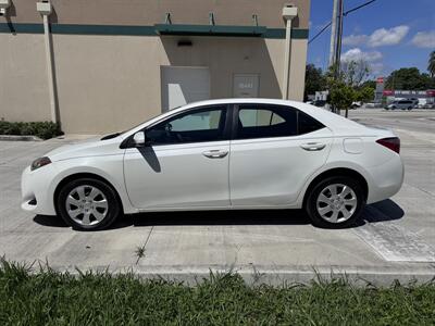 2019 Toyota Corolla LE   - Photo 4 - Miami, FL 33147
