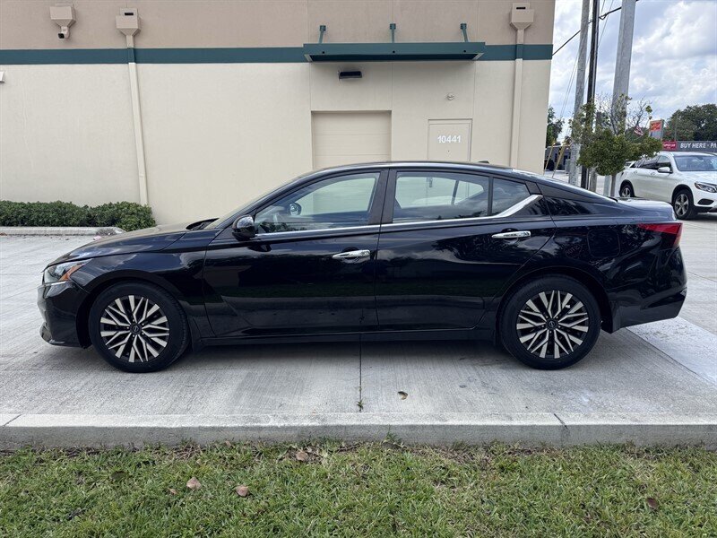 2023 Nissan Altima 2.5 SV - Photo 8 - Miami, FL 33147