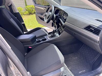 2019 Volkswagen Jetta S   - Photo 2 - Miami, FL 33147