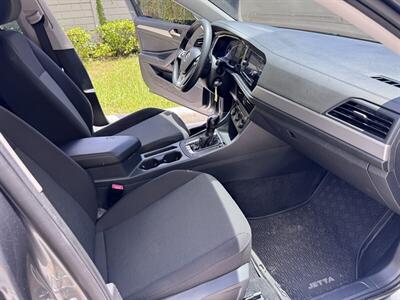 2019 Volkswagen Jetta S   - Photo 2 - Miami, FL 33147