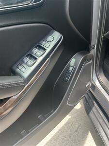 2020 Chevrolet Tahoe LT   - Photo 11 - Miami, FL 33147
