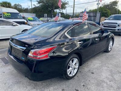 2014 Nissan Altima 2.5 SV   - Photo 15 - Miami, FL 33147