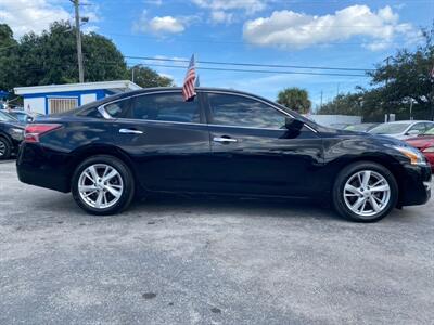 2014 Nissan Altima 2.5 SV   - Photo 12 - Miami, FL 33147