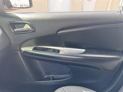 2018 Dodge Journey SE   - Photo 11 - Miami, FL 33147