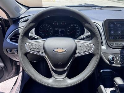 2023 Chevrolet Malibu LT   - Photo 9 - Miami, FL 33147