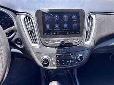 2023 Chevrolet Malibu LT   - Photo 10 - Miami, FL 33147