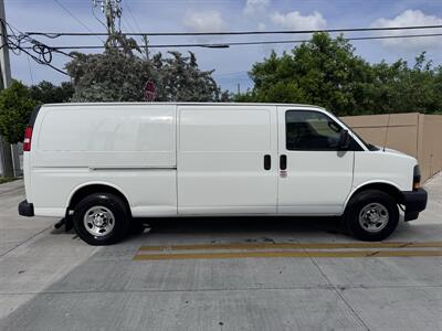 2020 Chevrolet Express 3500 - Photo 4 - Miami, FL 33147