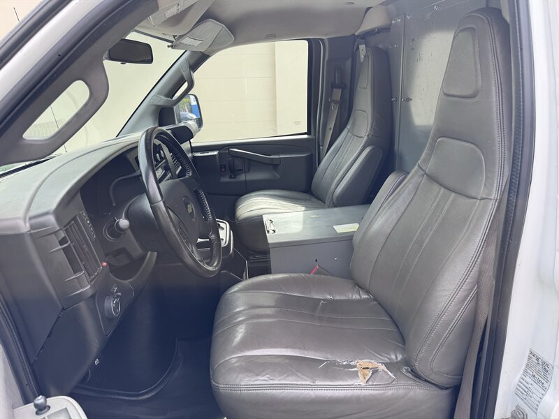 2020 Chevrolet Express 3500 - Photo 13 - Miami, FL 33147