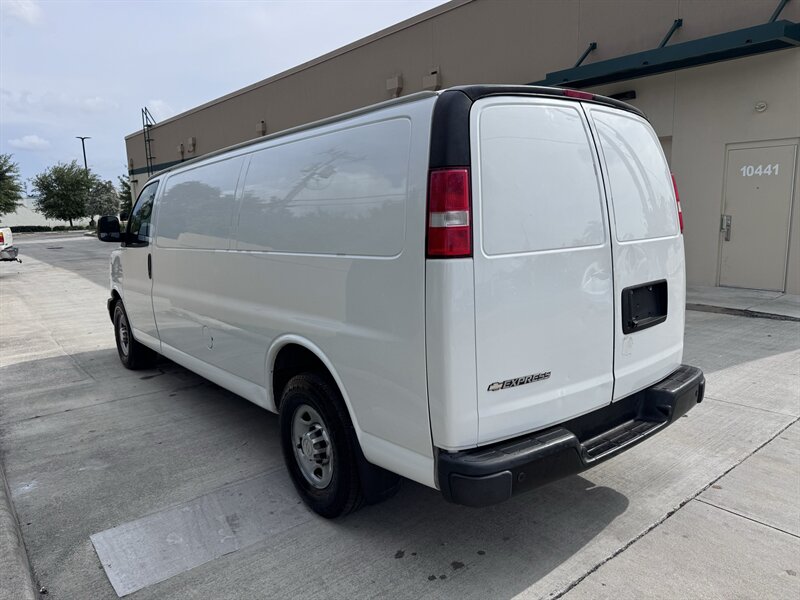 2020 Chevrolet Express 3500 - Photo 7 - Miami, FL 33147