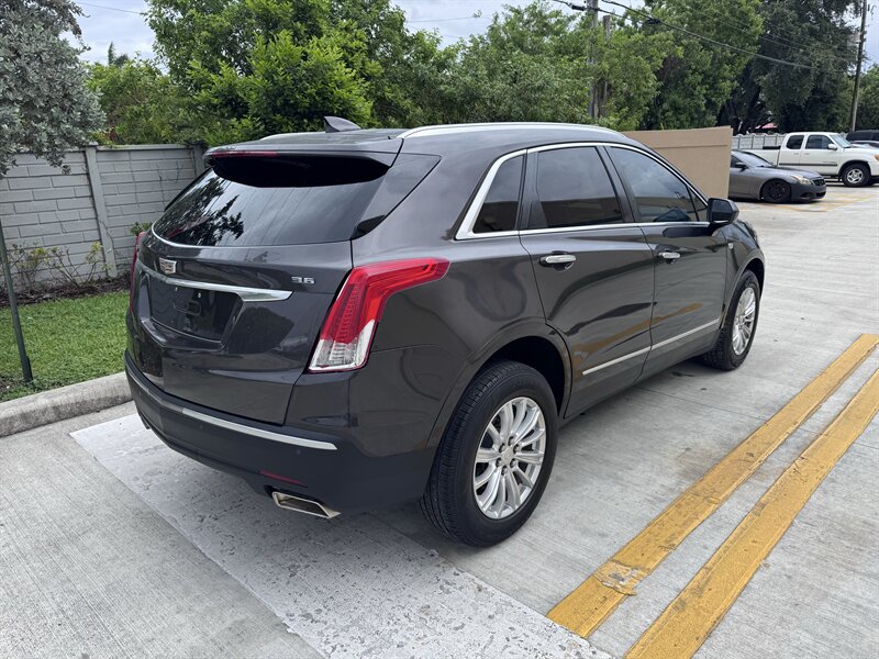 2018 Cadillac XT5 - Photo 5 - Miami, FL 33147