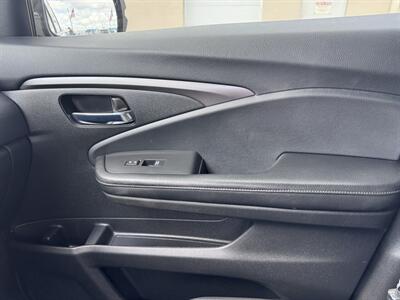 2019 Honda Passport EX-L   - Photo 12 - Miami, FL 33147