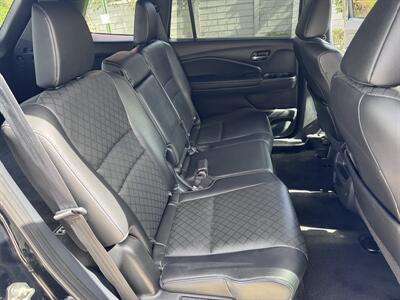 2019 Honda Passport EX-L   - Photo 16 - Miami, FL 33147