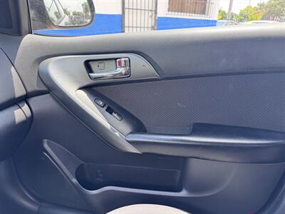 2013 Kia Forte EX   - Photo 11 - Miami, FL 33147