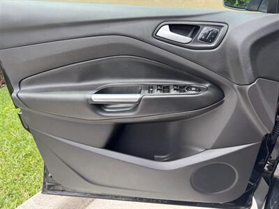 2015 Ford Escape Titanium - Photo 12 - Miami, FL 33147