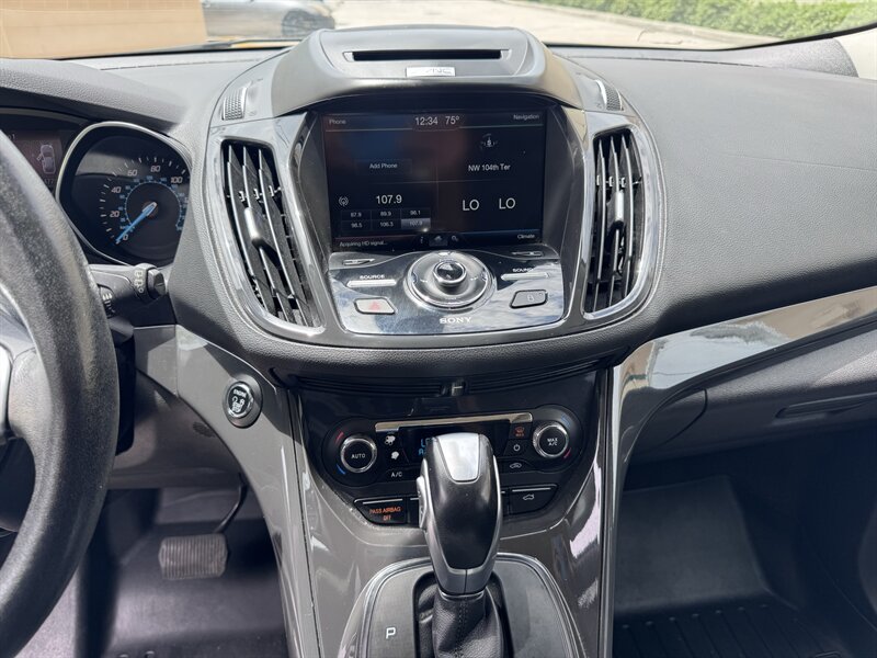 2015 Ford Escape Titanium - Photo 10 - Miami, FL 33147