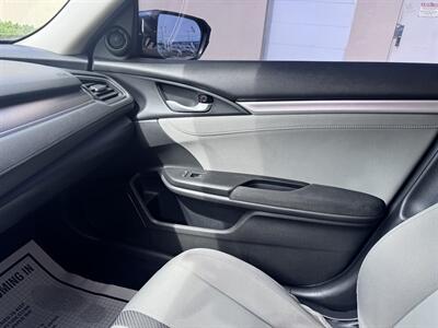 2018 Honda Civic EX-T   - Photo 10 - Miami, FL 33147
