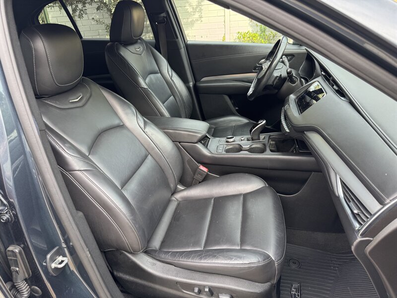 2021 Cadillac XT4 Premium Luxury - Photo 16 - Miami, FL 33147