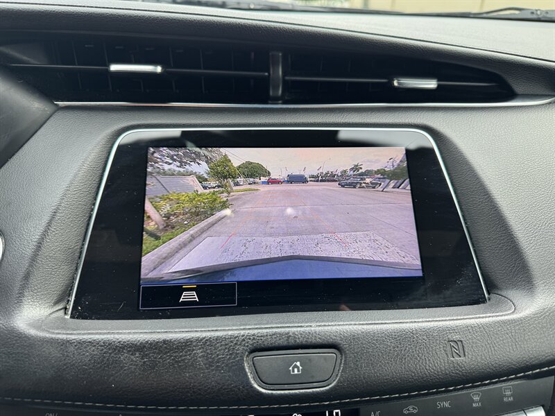 2021 Cadillac XT4 Premium Luxury - Photo 11 - Miami, FL 33147