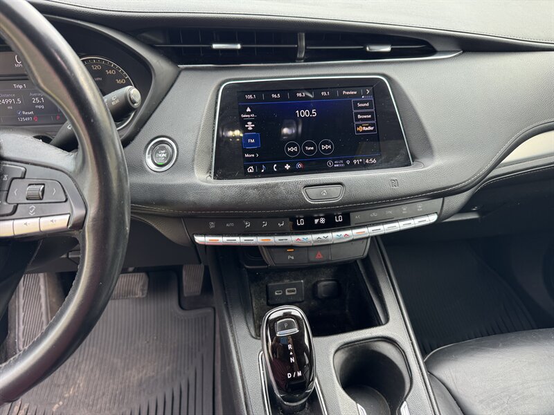 2021 Cadillac XT4 Premium Luxury - Photo 10 - Miami, FL 33147