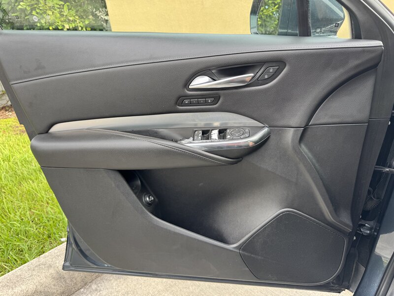 2021 Cadillac XT4 Premium Luxury - Photo 13 - Miami, FL 33147