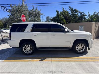 2017 GMC Yukon SLT   - Photo 4 - Miami, FL 33147