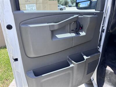 2021 GMC Savana 2500   - Photo 16 - Miami, FL 33147