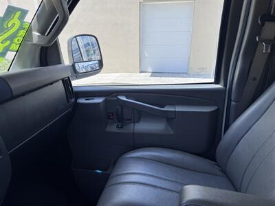 2021 GMC Savana 2500   - Photo 13 - Miami, FL 33147