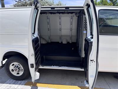 2021 GMC Savana 2500   - Photo 14 - Miami, FL 33147