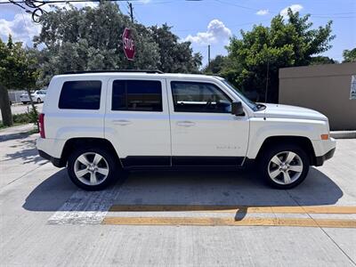 2017 Jeep Patriot Latitude   - Photo 4 - Miami, FL 33147