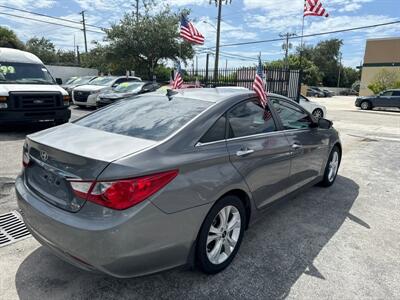 2013 Hyundai SONATA Limited   - Photo 18 - Miami, FL 33147