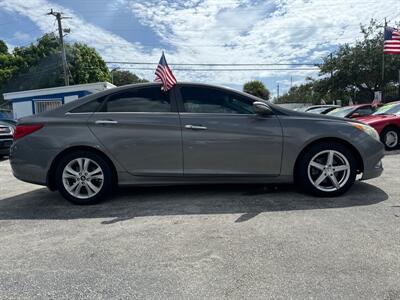 2013 Hyundai SONATA Limited   - Photo 12 - Miami, FL 33147