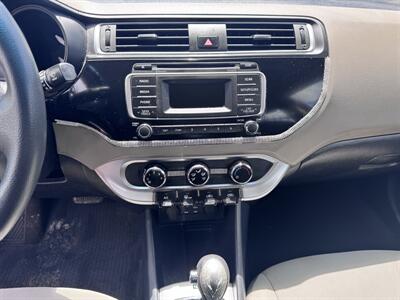2017 Kia Rio LX   - Photo 7 - Miami, FL 33147