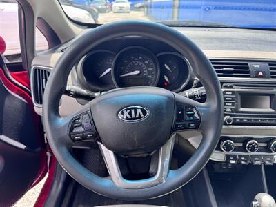 2017 Kia Rio LX   - Photo 6 - Miami, FL 33147
