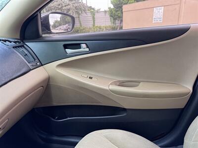 2011 Hyundai SONATA GLS   - Photo 13 - Miami, FL 33147