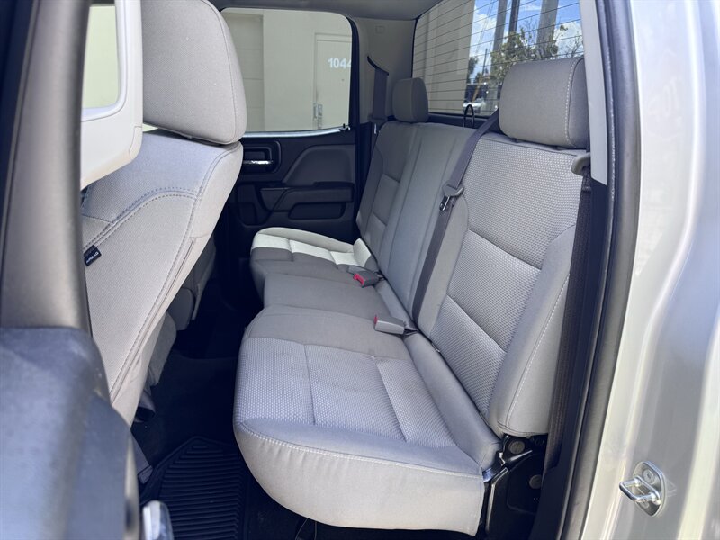 2018 Chevrolet Silverado 1500 LT - Photo 15 - Miami, FL 33147