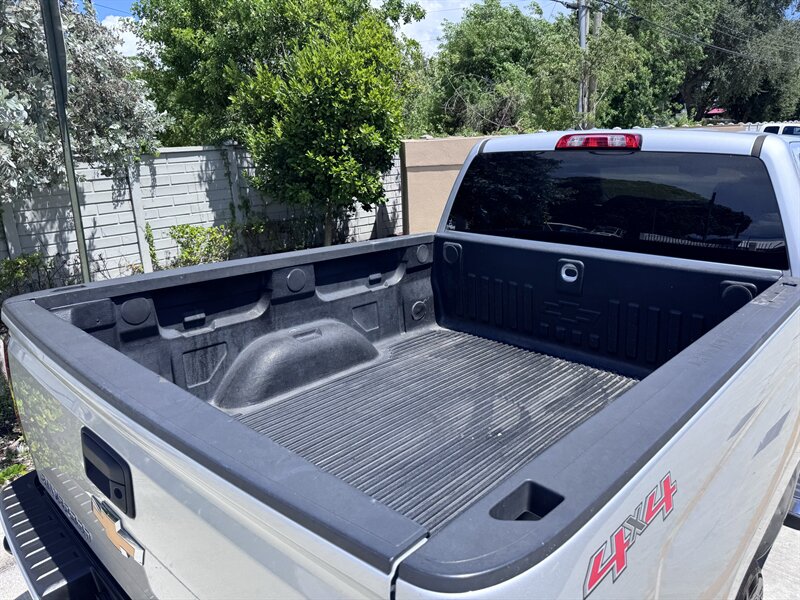 2018 Chevrolet Silverado 1500 LT - Photo 18 - Miami, FL 33147