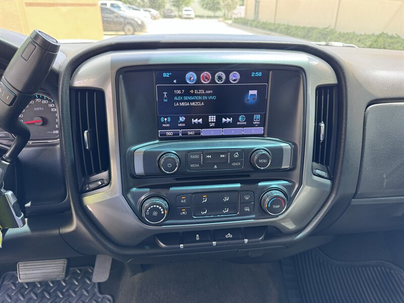 2018 Chevrolet Silverado 1500 LT - Photo 10 - Miami, FL 33147