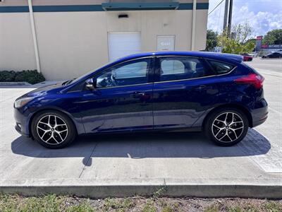 2017 Ford Focus SEL   - Photo 3 - Miami, FL 33147