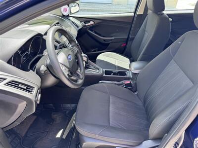 2017 Ford Focus SEL   - Photo 12 - Miami, FL 33147