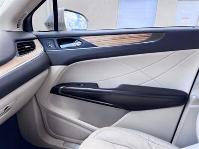 2015 Lincoln MKC   - Photo 13 - Miami, FL 33147