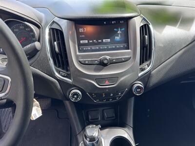 2018 Chevrolet Cruze LT Auto - Photo 9 - Miami, FL 33147