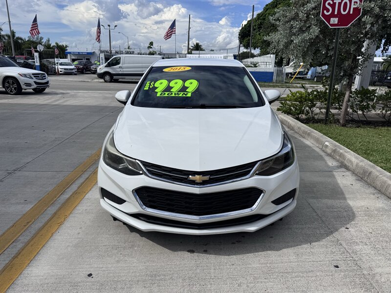 2018 Chevrolet Cruze LT Auto - Photo 2 - Miami, FL 33147