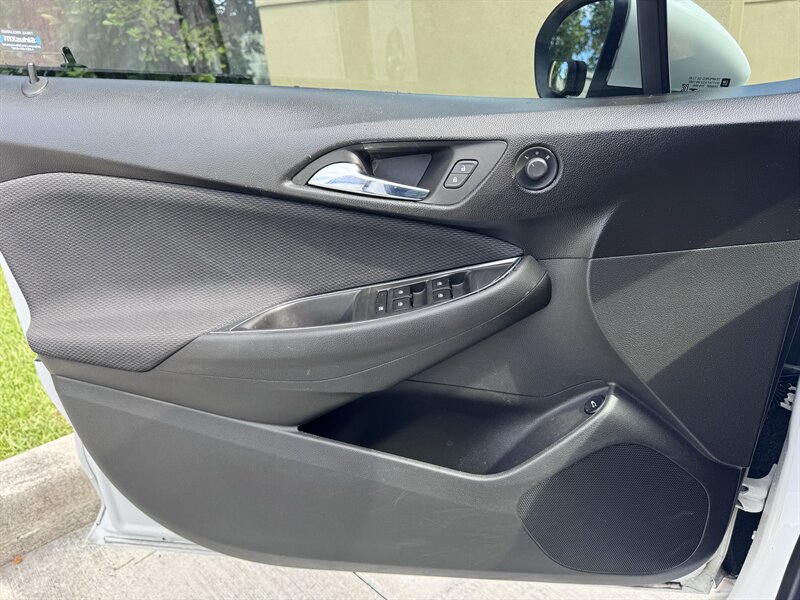 2018 Chevrolet Cruze LT Auto - Photo 12 - Miami, FL 33147