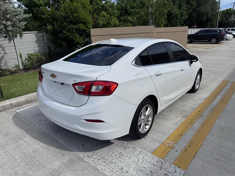 2018 Chevrolet Cruze LT Auto - Photo 5 - Miami, FL 33147