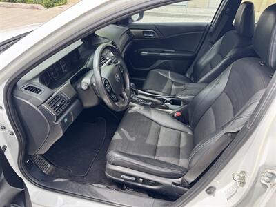 2016 Honda Accord Sport   - Photo 13 - Miami, FL 33147